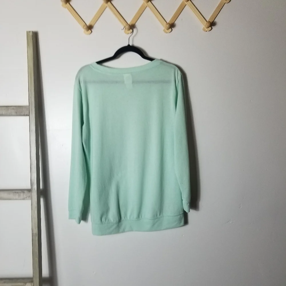 DISNEY LION KING MINT LONG SLEEVE SWEATER SIZE XL